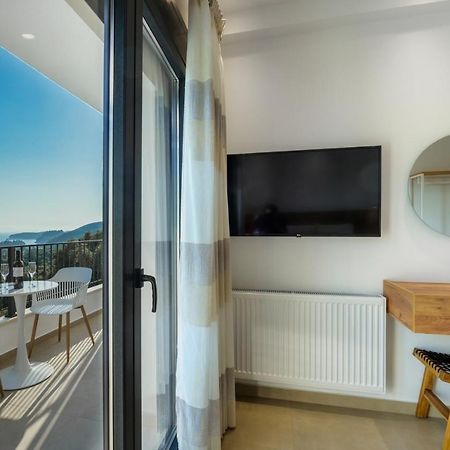 Suites Of Happiness Parga Bagian luar foto