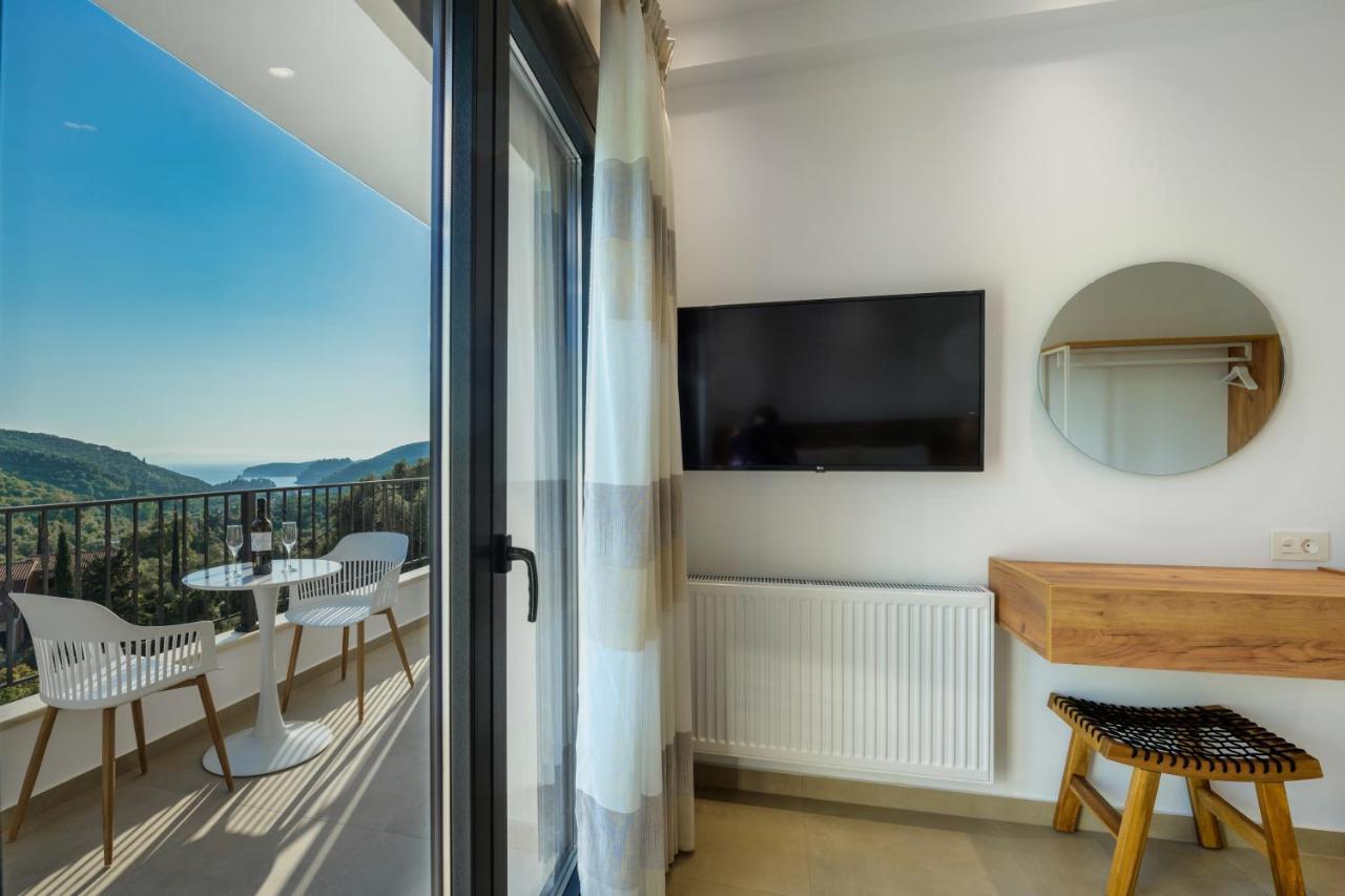 Suites Of Happiness Parga Bagian luar foto