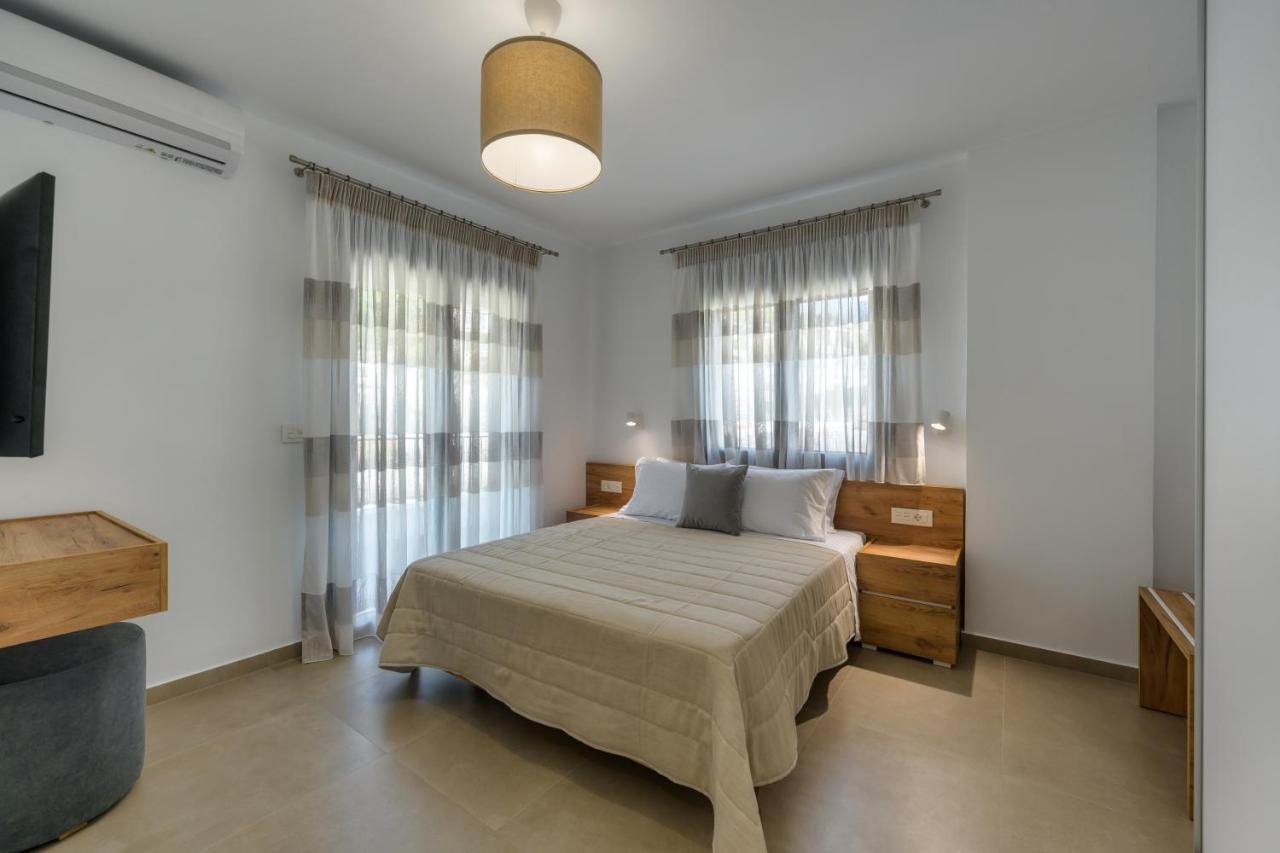 Suites Of Happiness Parga Bagian luar foto