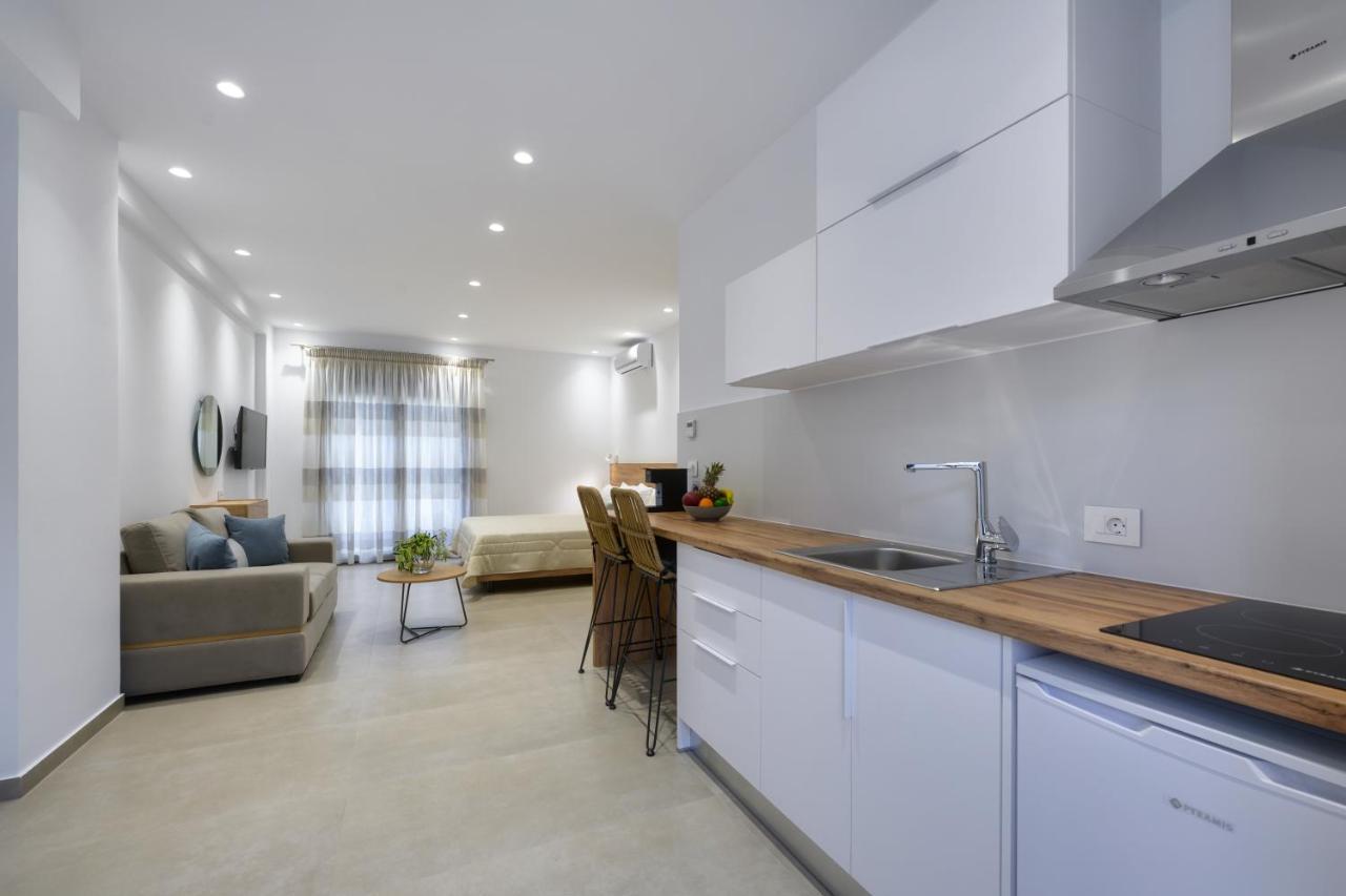 Suites Of Happiness Parga Bagian luar foto