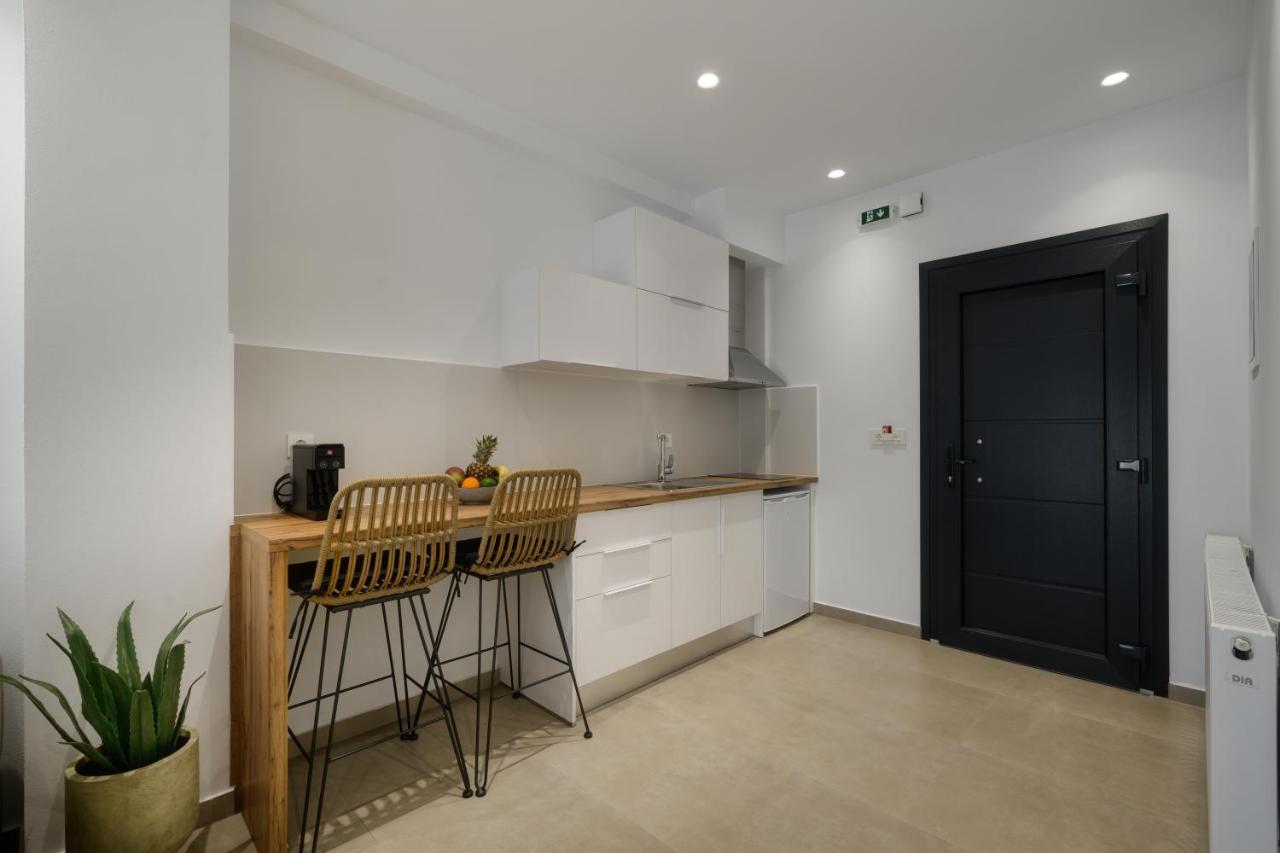 Suites Of Happiness Parga Bagian luar foto