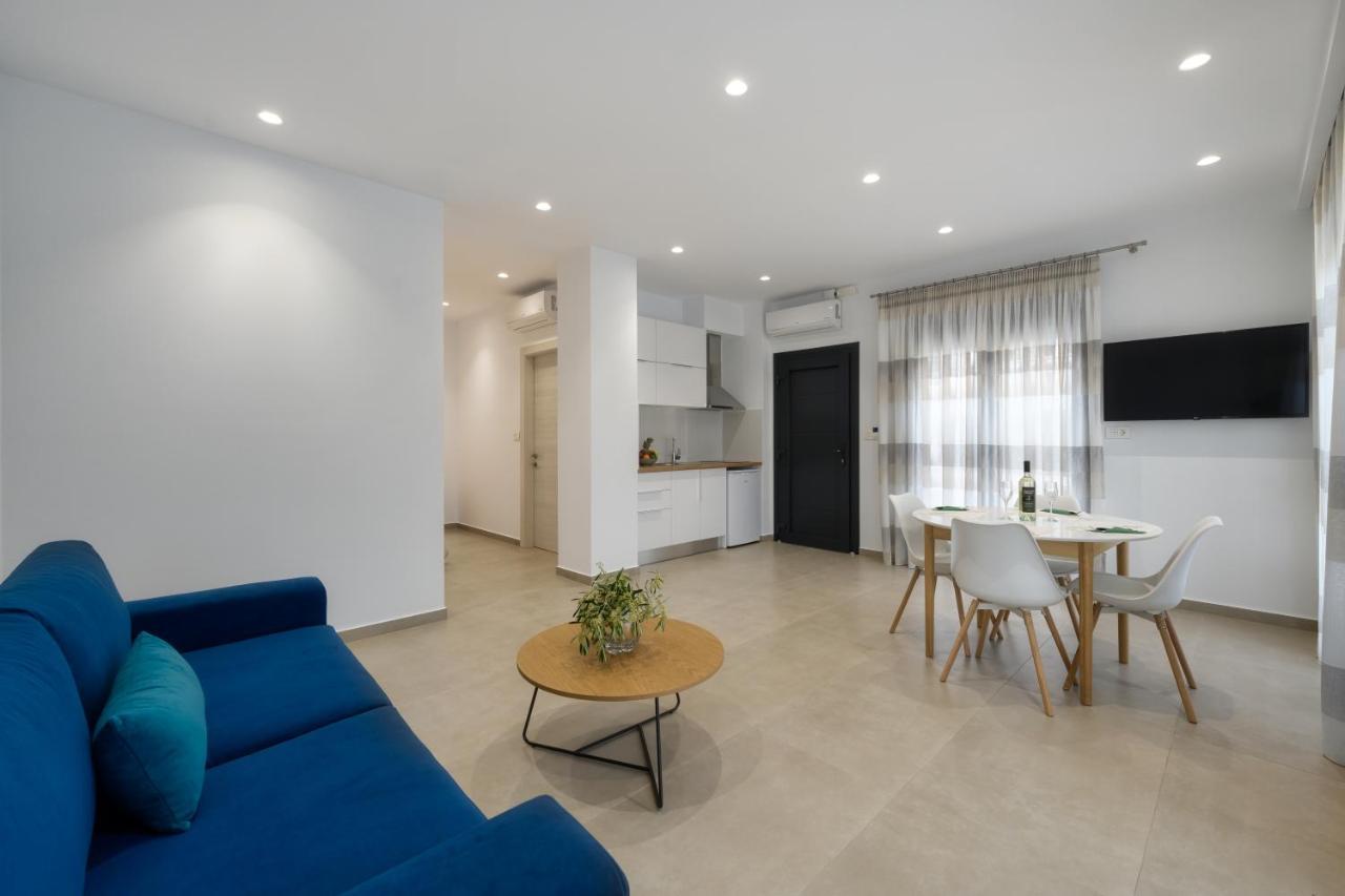 Suites Of Happiness Parga Bagian luar foto
