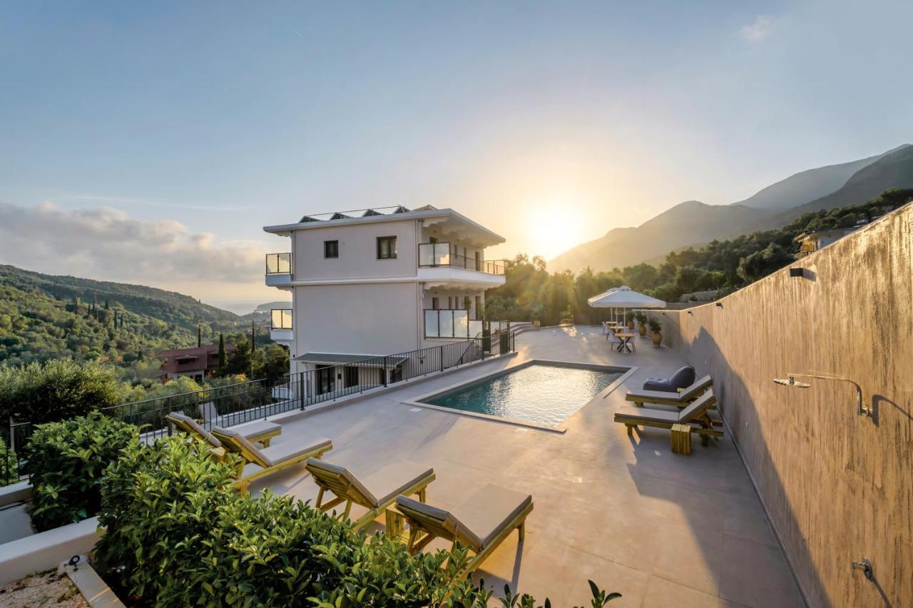 Suites Of Happiness Parga Bagian luar foto