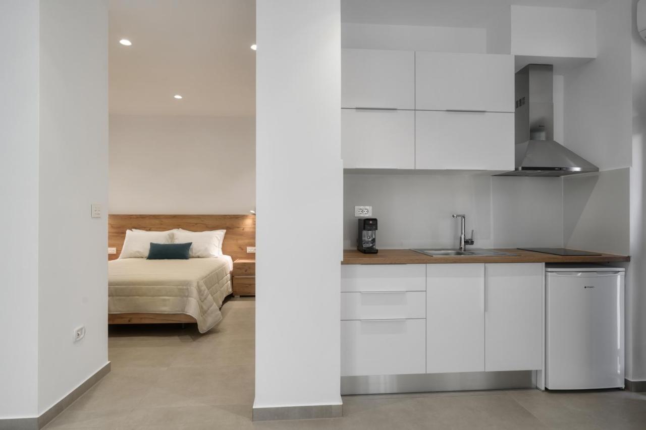 Suites Of Happiness Parga Bagian luar foto